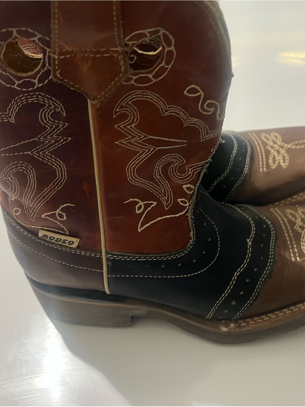 Women’s Two-Tone Brown & Black  cowboyBoots